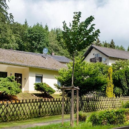Idyllic Bungalow In Feusdorf With Forest View Exterior foto
